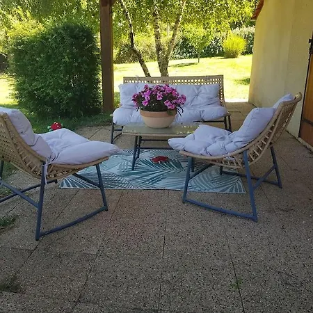 Hotell Les Lauriers : Piscine Chauffee Et Climatisation